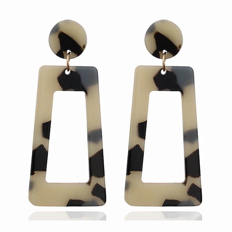 NAOMI RESIN DROP EARRINGS